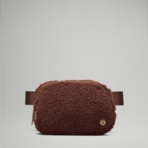 Lululemon Everywhere Belt Bag 1L *Fleece